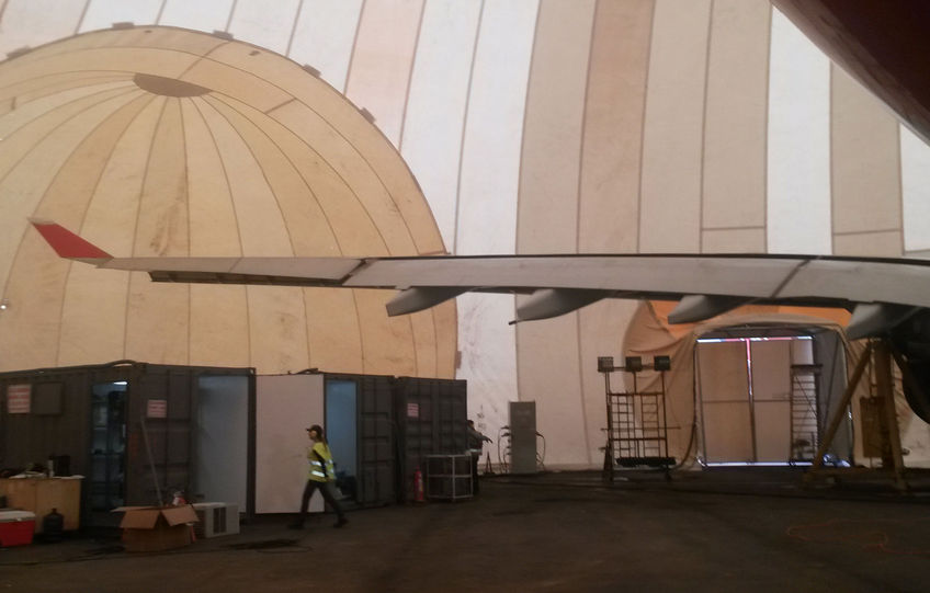 DVF cobrindo equipamento em manutenção industrial — 2